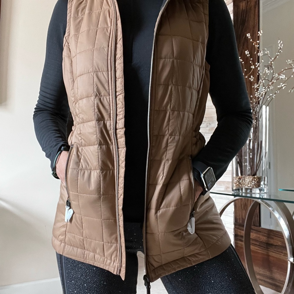 NWT - Anatomie sleeveless vest with hood - Size Small